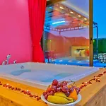 Villa Bezirgan 2 Bedroom Secluded With Private Pool Hot Tub *