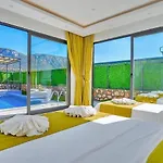 Bezirgan 2 Bedroom Secluded With Private Pool Hot Tub