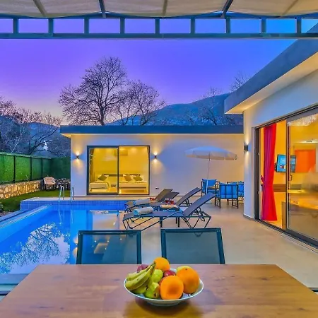 Bezirgan 2 Bedroom Secluded With Private Pool Hot Tub *