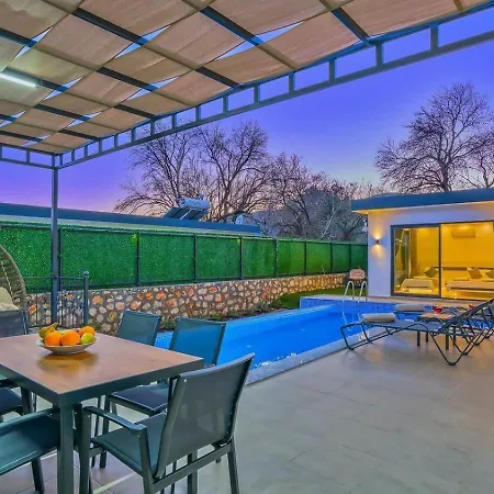 Willa Bezirgan 2 Bedroom Secluded With Private Pool Hot Tub