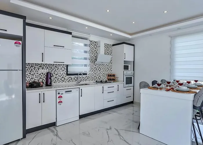 Villa Bezirgan 2 Bedroom Secluded With Private Pool Hot Tub *