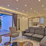 Bezirgan 2 Bedroom Secluded With Private Pool Hot Tub Villa *