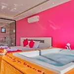 Bezirgan 2 Bedroom Secluded With Private Pool Hot Tub Villa *