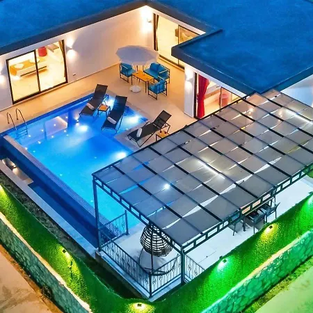 Bezirgan 2 Bedroom Secluded With Private Pool Hot Tub 빌라 *