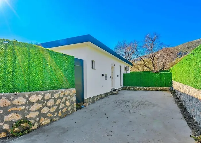 Bezirgan 2 Bedroom Secluded With Private Pool Hot Tub