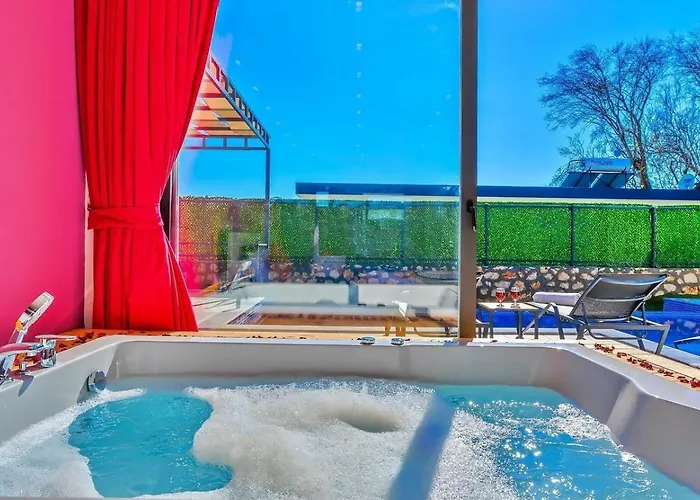 Bezirgan 2 Bedroom Secluded With Private Pool Hot Tub 빌라 *