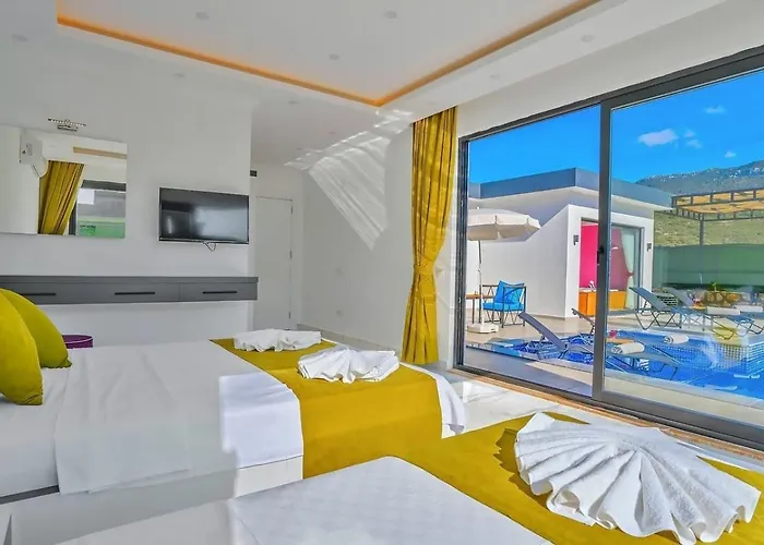 Bezirgan 2 Bedroom Secluded With Private Pool Hot Tub * 칼칸